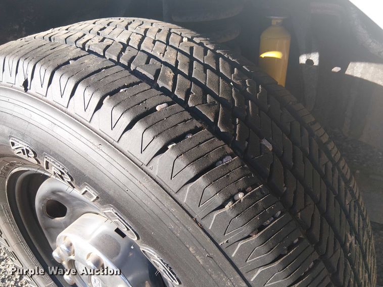 image for item EC1292 2015 Ford F250 Super Duty XL utility bed pickup truck