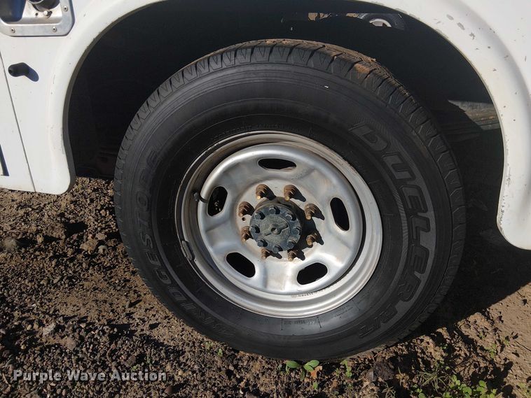 image for item EC1292 2015 Ford F250 Super Duty XL utility bed pickup truck