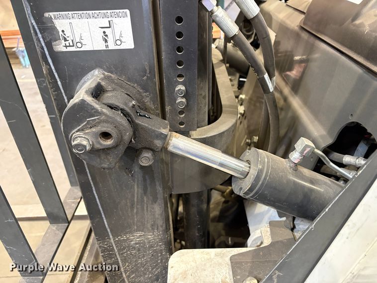 image for item EC8276 2016 UniCarriers PF50 forklift