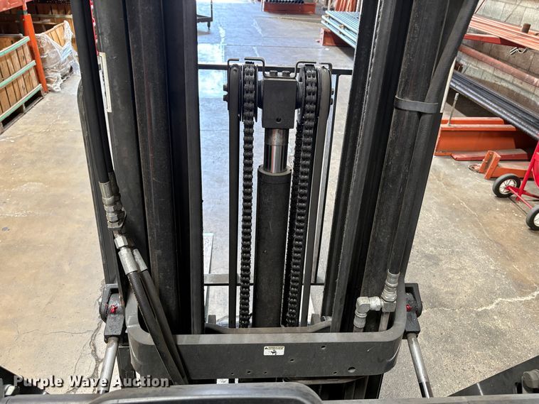 image for item EC8284 2017 UniCarriers CFS40 forklift