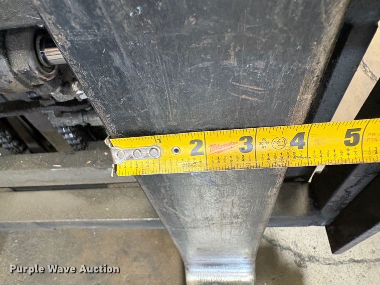 image for item EC8284 2017 UniCarriers CFS40 forklift