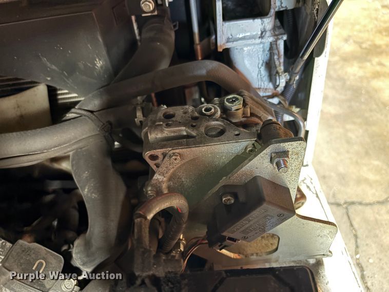 image for item EC8284 2017 UniCarriers CFS40 forklift