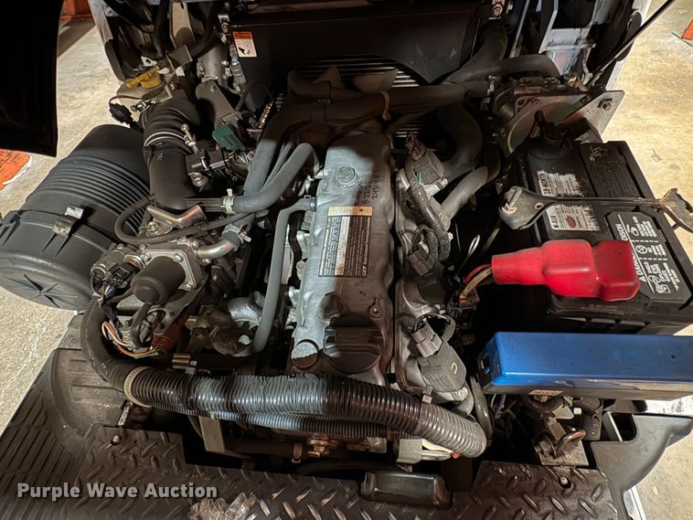 image for item EC8284 2017 UniCarriers CFS40 forklift