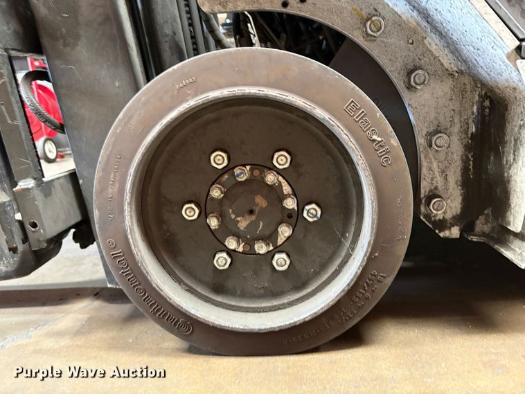 image for item EC8284 2017 UniCarriers CFS40 forklift