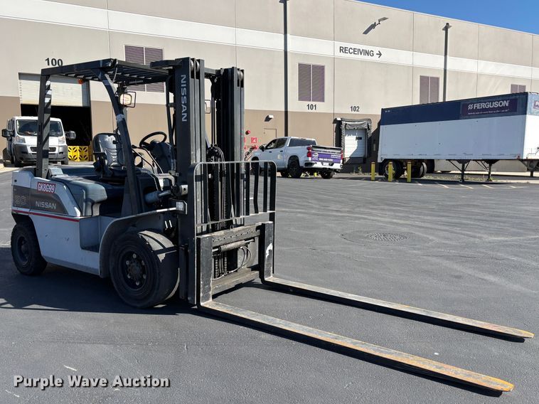 image for item EC8285 2011 Nissan PFD90Y forklift