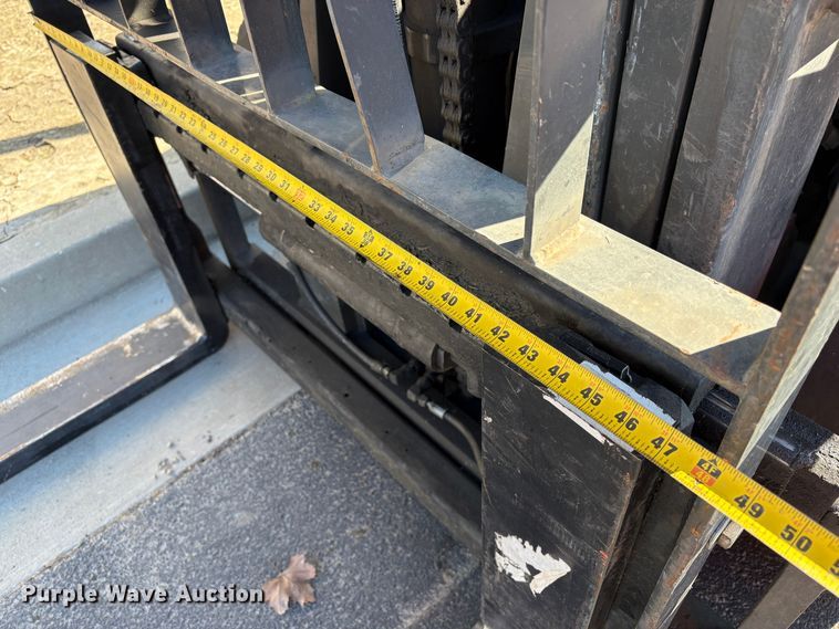 image for item EC8285 2011 Nissan PFD90Y forklift