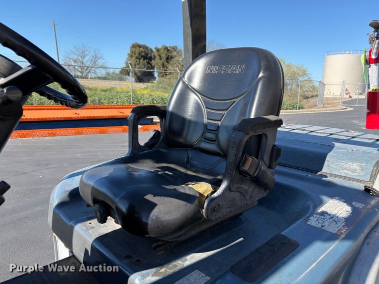 image for item EC8285 2011 Nissan PFD90Y forklift