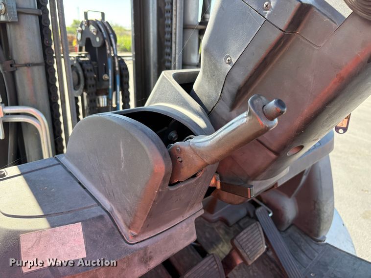 image for item EC8285 2011 Nissan PFD90Y forklift