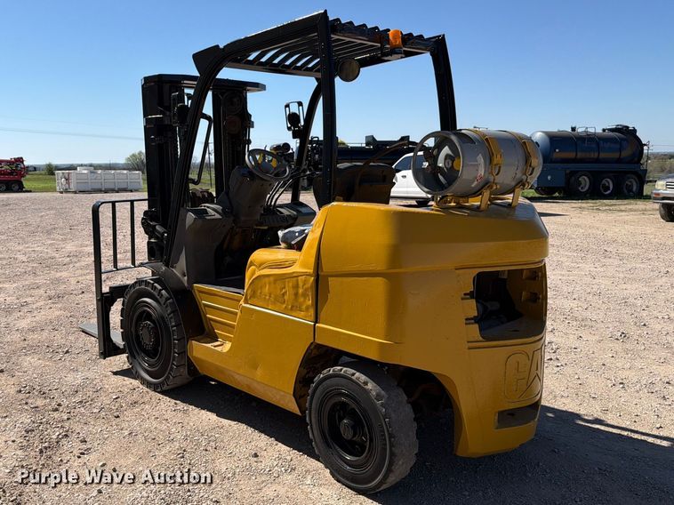 image for item ED5171 Caterpillar P8000 forklift