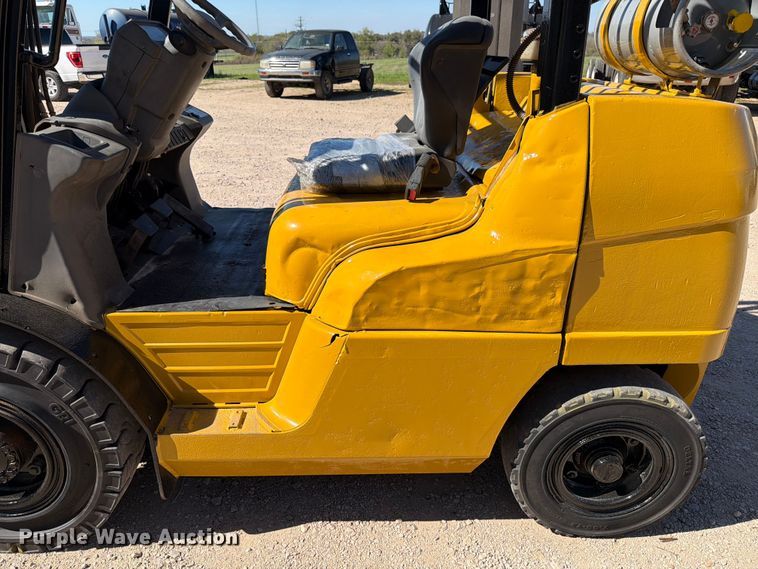 image for item ED5171 Caterpillar P8000 forklift