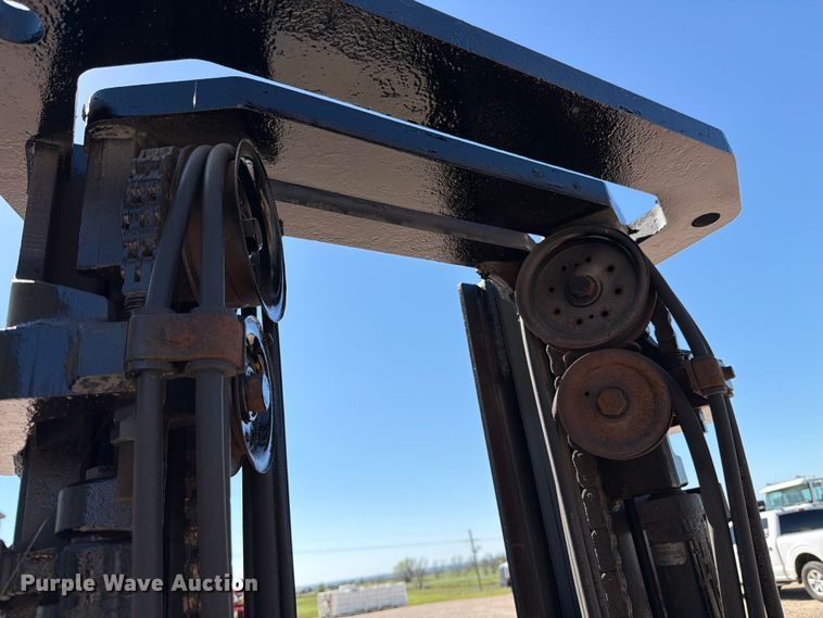 image for item ED5171 Caterpillar P8000 forklift