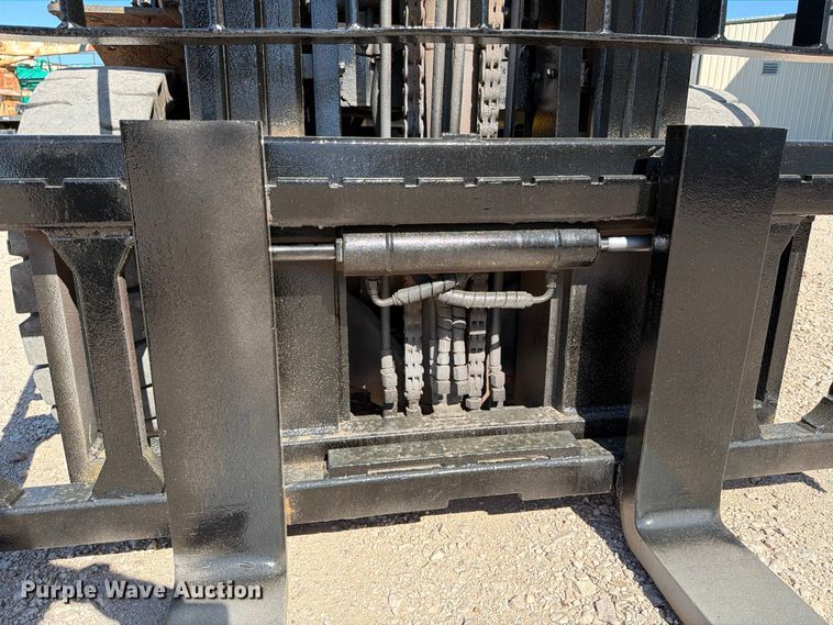 image for item ED5171 Caterpillar P8000 forklift