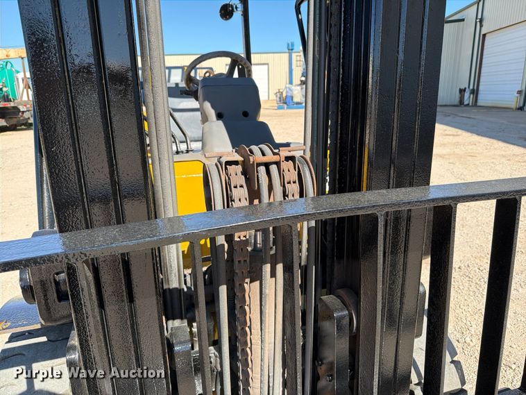 image for item ED5171 Caterpillar P8000 forklift