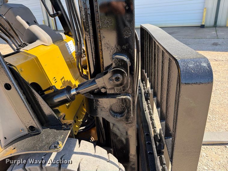 image for item ED5171 Caterpillar P8000 forklift