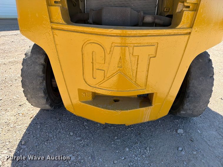 image for item ED5171 Caterpillar P8000 forklift