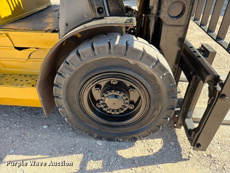 image for item ED5171 Caterpillar P8000 forklift