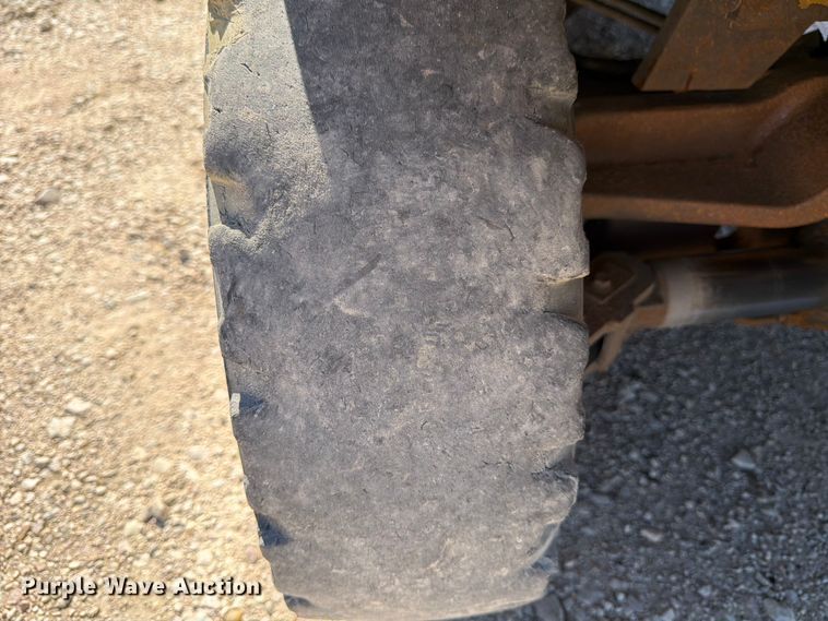 image for item ED5171 Caterpillar P8000 forklift