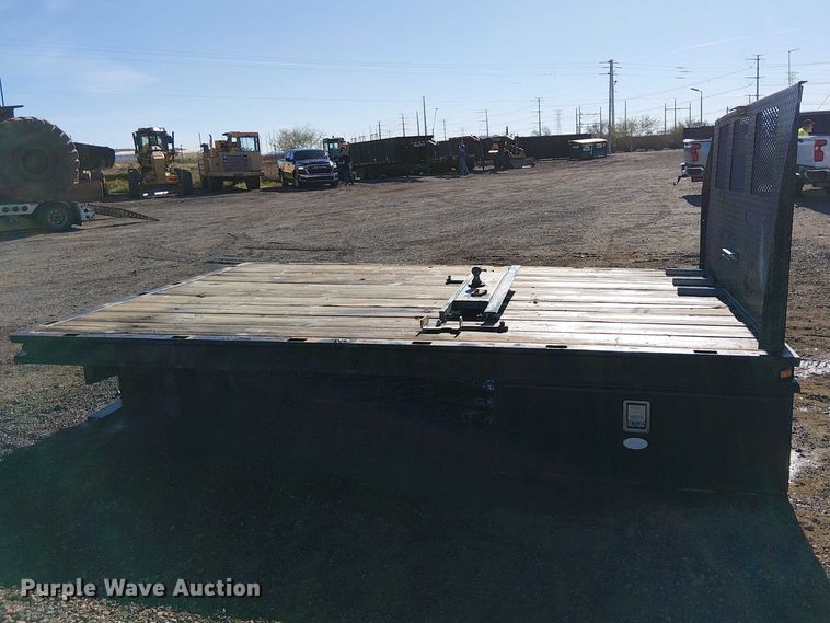 image for item EE5200 Flatbed