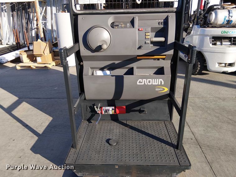 image for item EE5226 2018 Crown SP3520-30 order picker