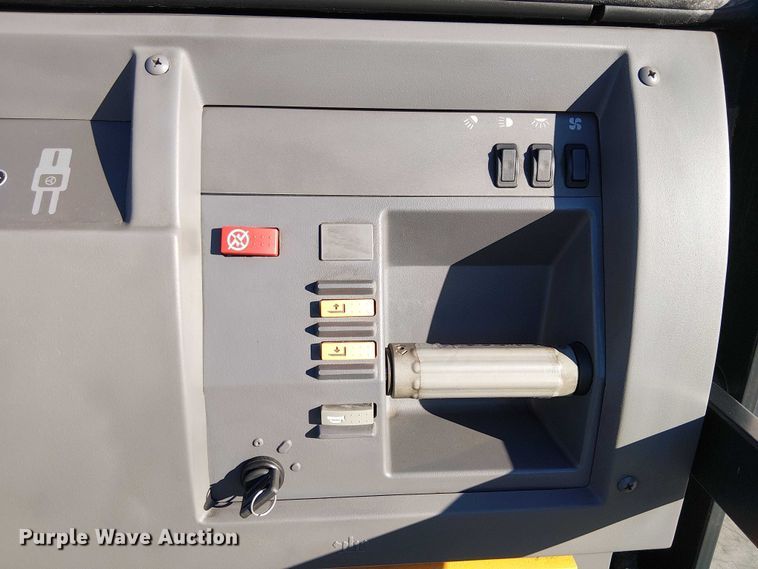 image for item EE5226 2018 Crown SP3520-30 order picker