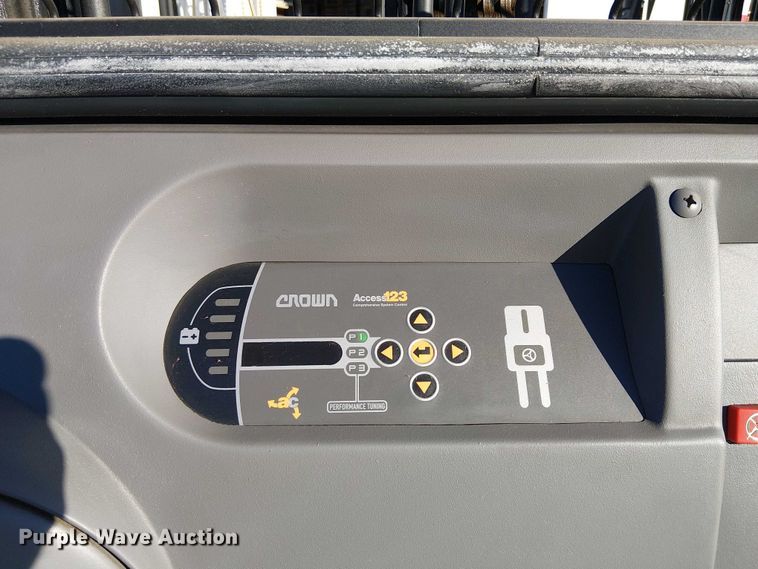 image for item EE5226 2018 Crown SP3520-30 order picker