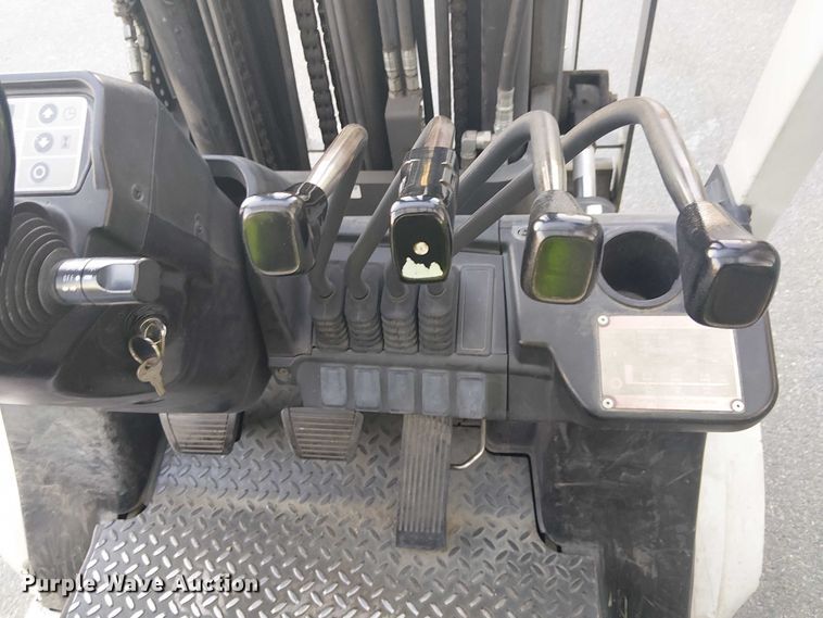 image for item EE7980 2016 UniCarriers PF70 forklift
