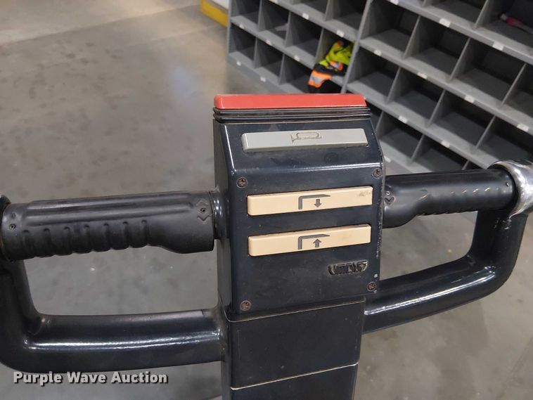 image for item EE7981 2004 Crown PE4000-60 pallet stacker