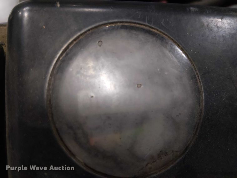 image for item EE7981 2004 Crown PE4000-60 pallet stacker