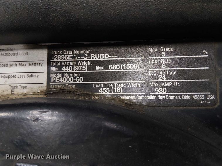 image for item EE7981 2004 Crown PE4000-60 pallet stacker