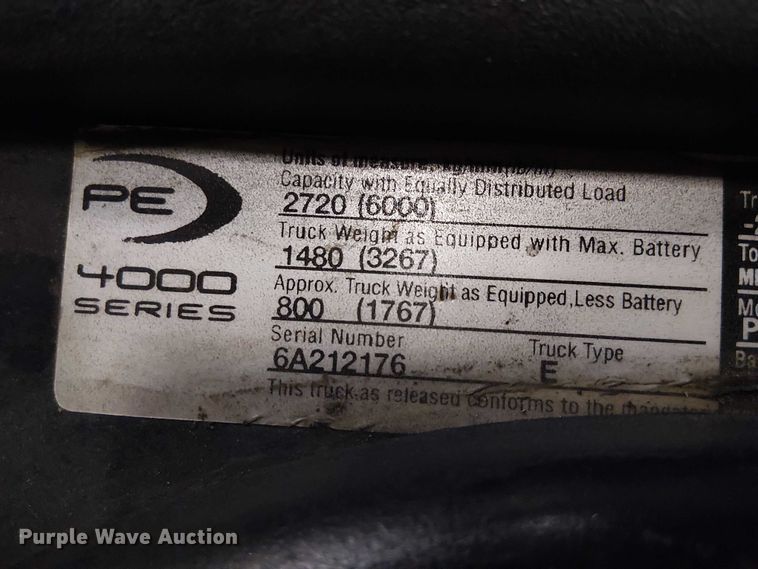 image for item EE7981 2004 Crown PE4000-60 pallet stacker