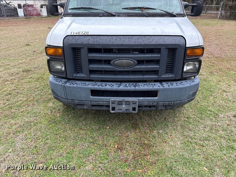 image for item EF1008 2014 Ford E150 van