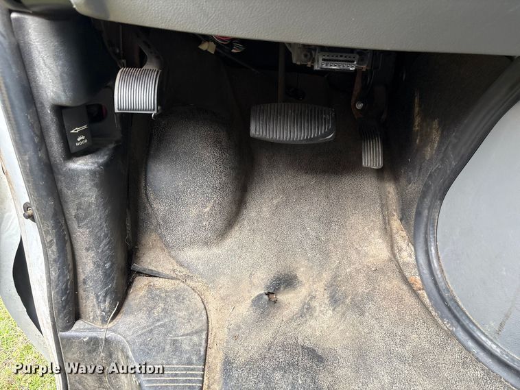 image for item EF1008 2014 Ford E150 van