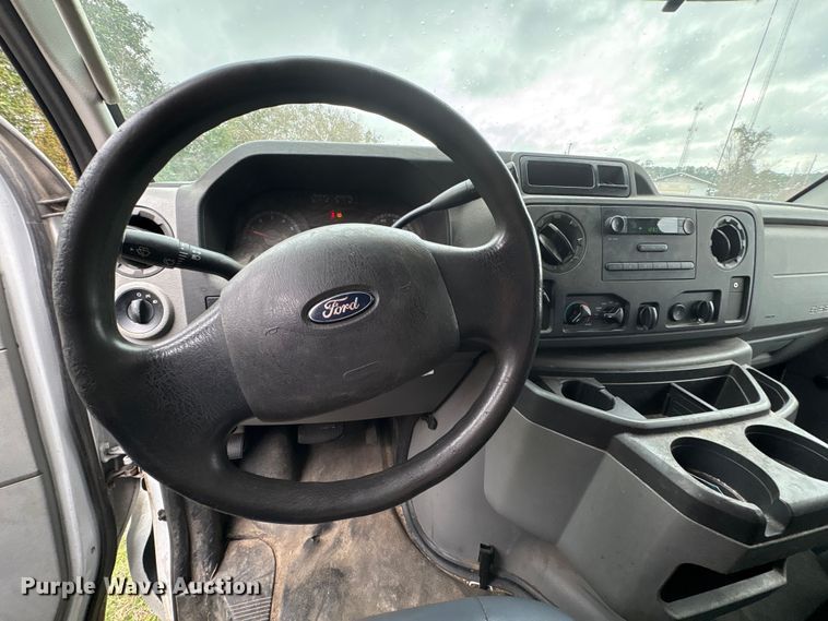 image for item EF1008 2014 Ford E150 van