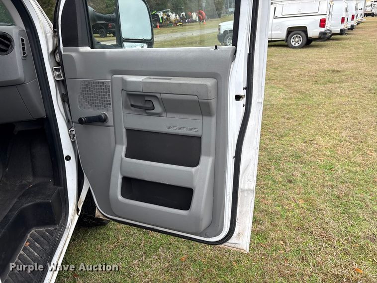 image for item EF1008 2014 Ford E150 van