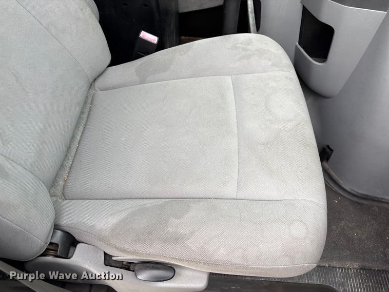 image for item EF1008 2014 Ford E150 van
