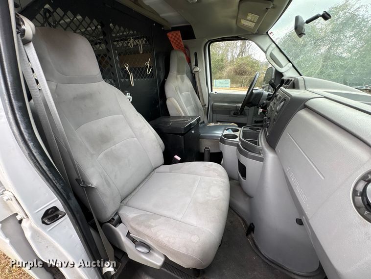 image for item EF1008 2014 Ford E150 van