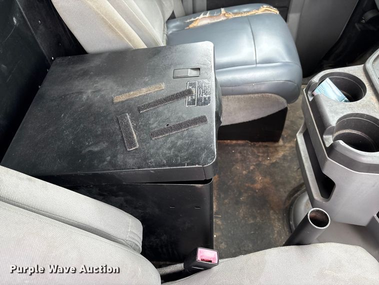image for item EF1008 2014 Ford E150 van