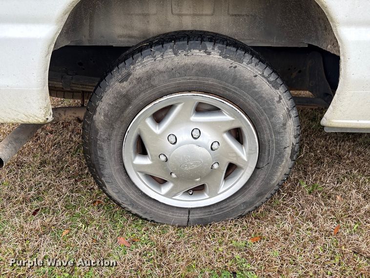 image for item EF1008 2014 Ford E150 van
