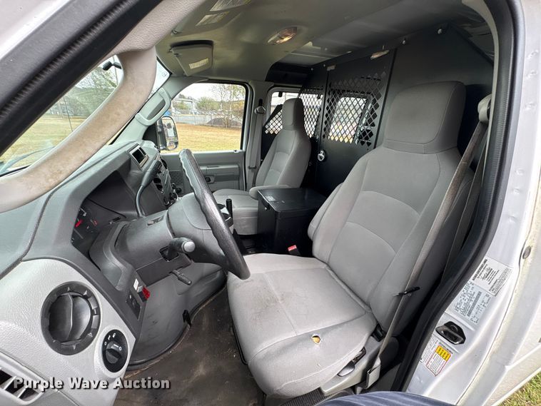 image for item EF1010 2014 Ford E150 van