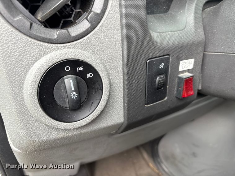 image for item EF1010 2014 Ford E150 van