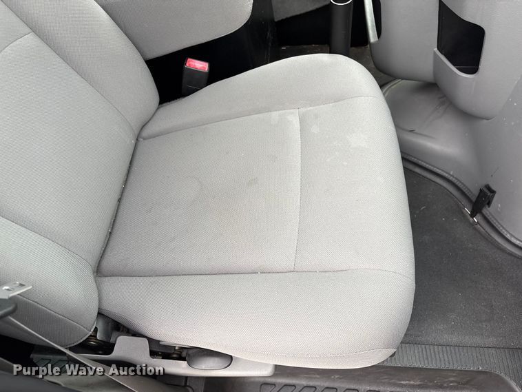 image for item EF1010 2014 Ford E150 van