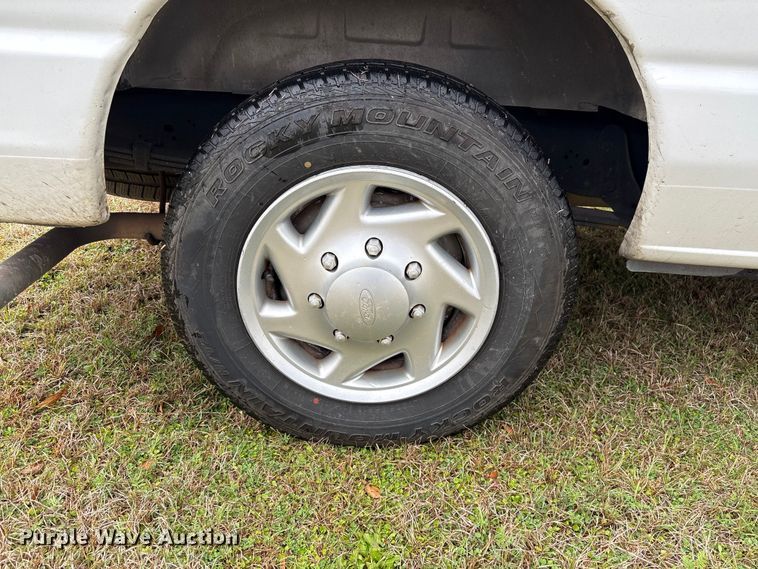 image for item EF1010 2014 Ford E150 van