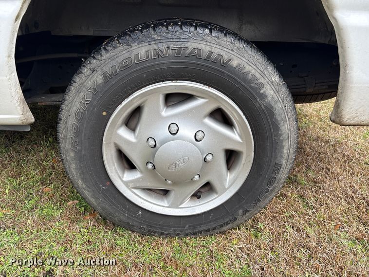 image for item EF1010 2014 Ford E150 van