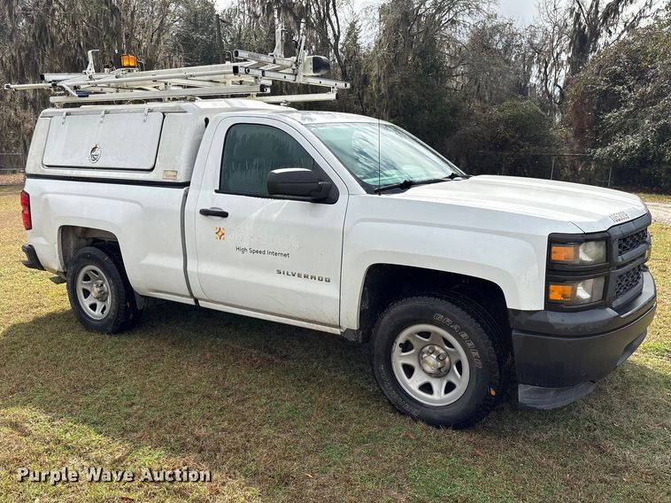 image for item EF1011 2015 Chevrolet Silverado 1500 pickup truck
