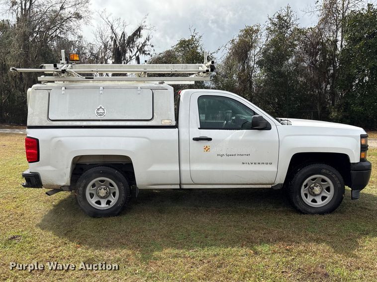 image for item EF1011 2015 Chevrolet Silverado 1500 pickup truck