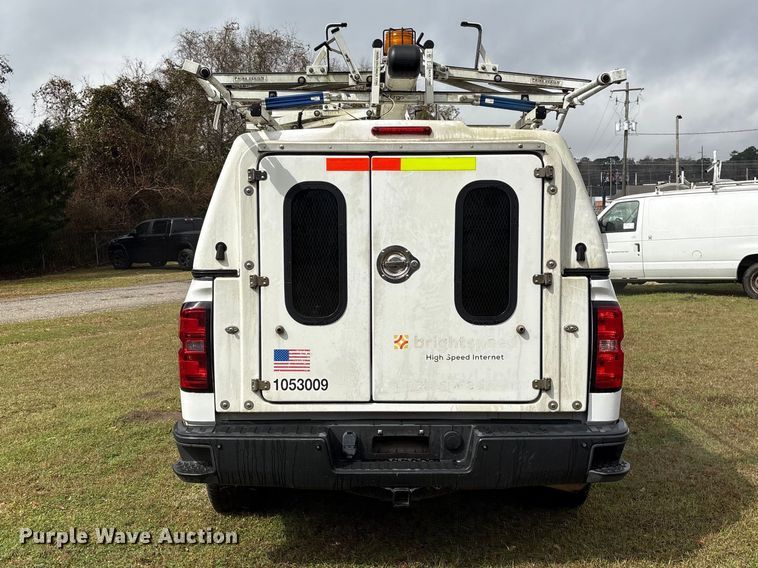 image for item EF1011 2015 Chevrolet Silverado 1500 pickup truck