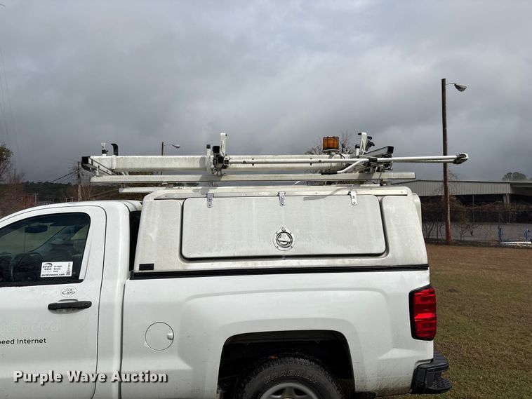 image for item EF1011 2015 Chevrolet Silverado 1500 pickup truck