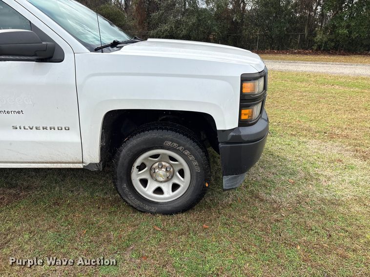 image for item EF1011 2015 Chevrolet Silverado 1500 pickup truck