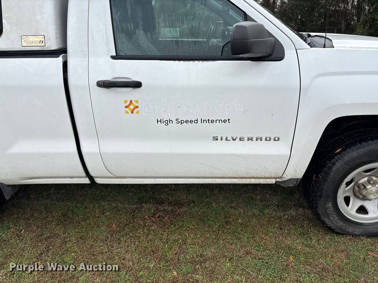 image for item EF1011 2015 Chevrolet Silverado 1500 pickup truck