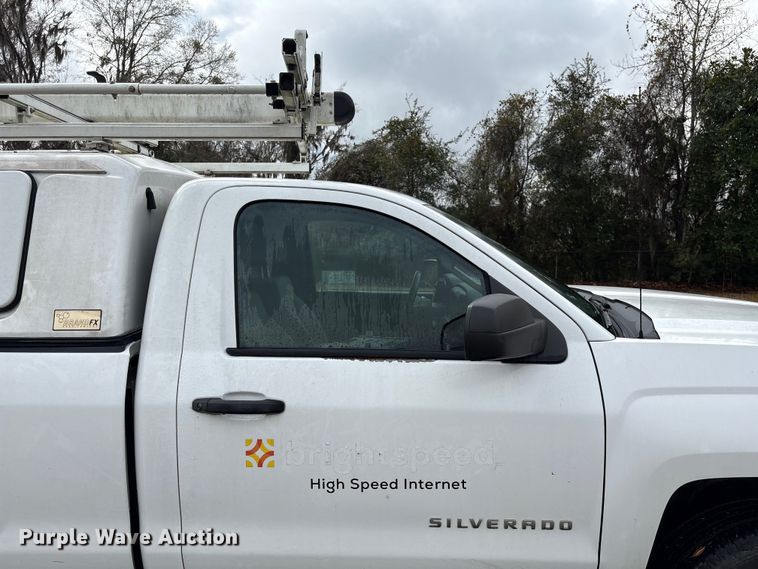 image for item EF1011 2015 Chevrolet Silverado 1500 pickup truck